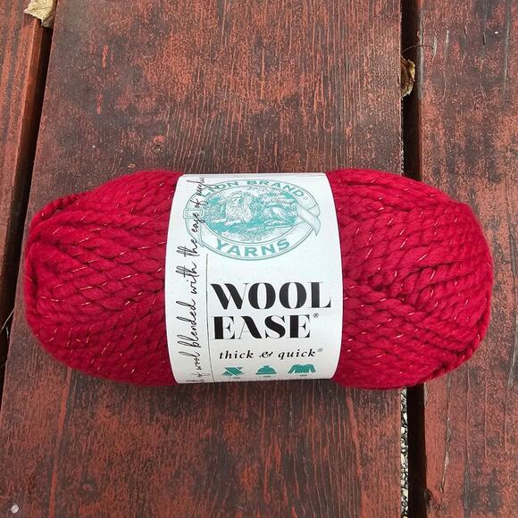 Lion Brand Thick & Quick Yarn 3 Skeins Bulky (6) Poinsettia Red with Gold - Picture 5 of 5